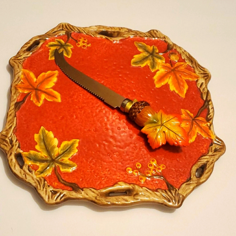 Harvest Holiday Leaf Plate & Knife Set